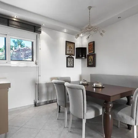 Breathtaking Villa, Nilie Hospitality Mgmt Apartment