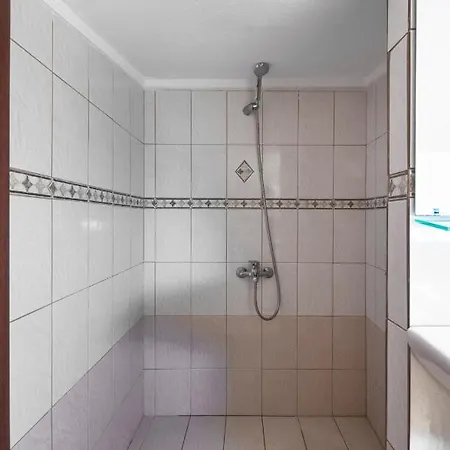 Breathtaking Villa, Nilie Hospitality Mgmt Apartament