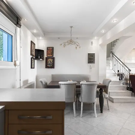 Breathtaking Villa, Nilie Hospitality Mgmt Apartment *