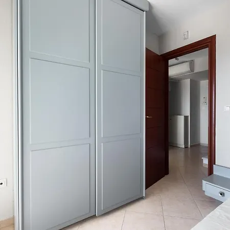 Breathtaking Villa, Nilie Hospitality Mgmt Apartament