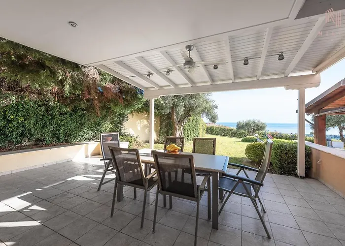Breathtaking Villa, Nilie Hospitality Mgmt