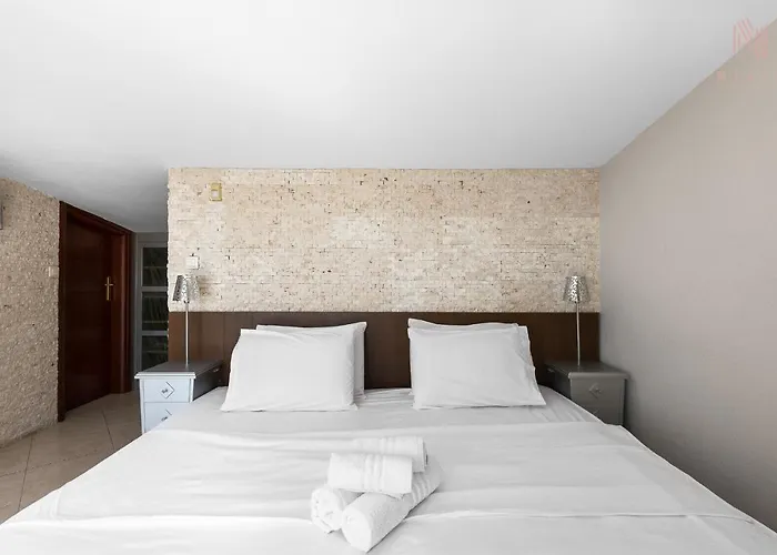 Breathtaking Villa, Nilie Hospitality Mgmt Апартаменты