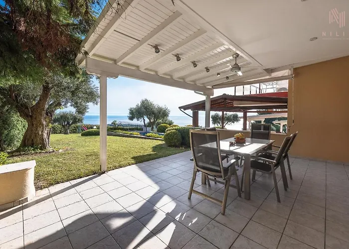 Breathtaking Villa, Nilie Hospitality Mgmt Посиди