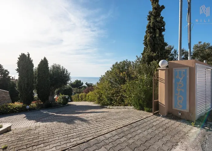 Breathtaking Villa, Nilie Hospitality Mgmt